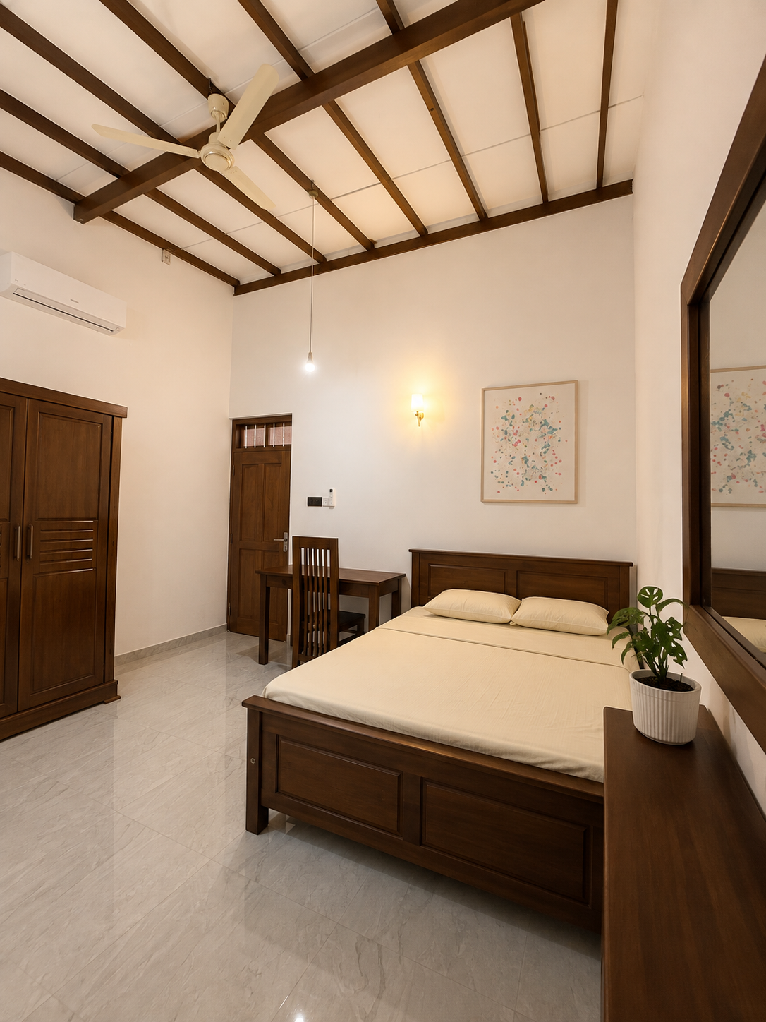 Upper Middle Room at HYZORN Apartments
